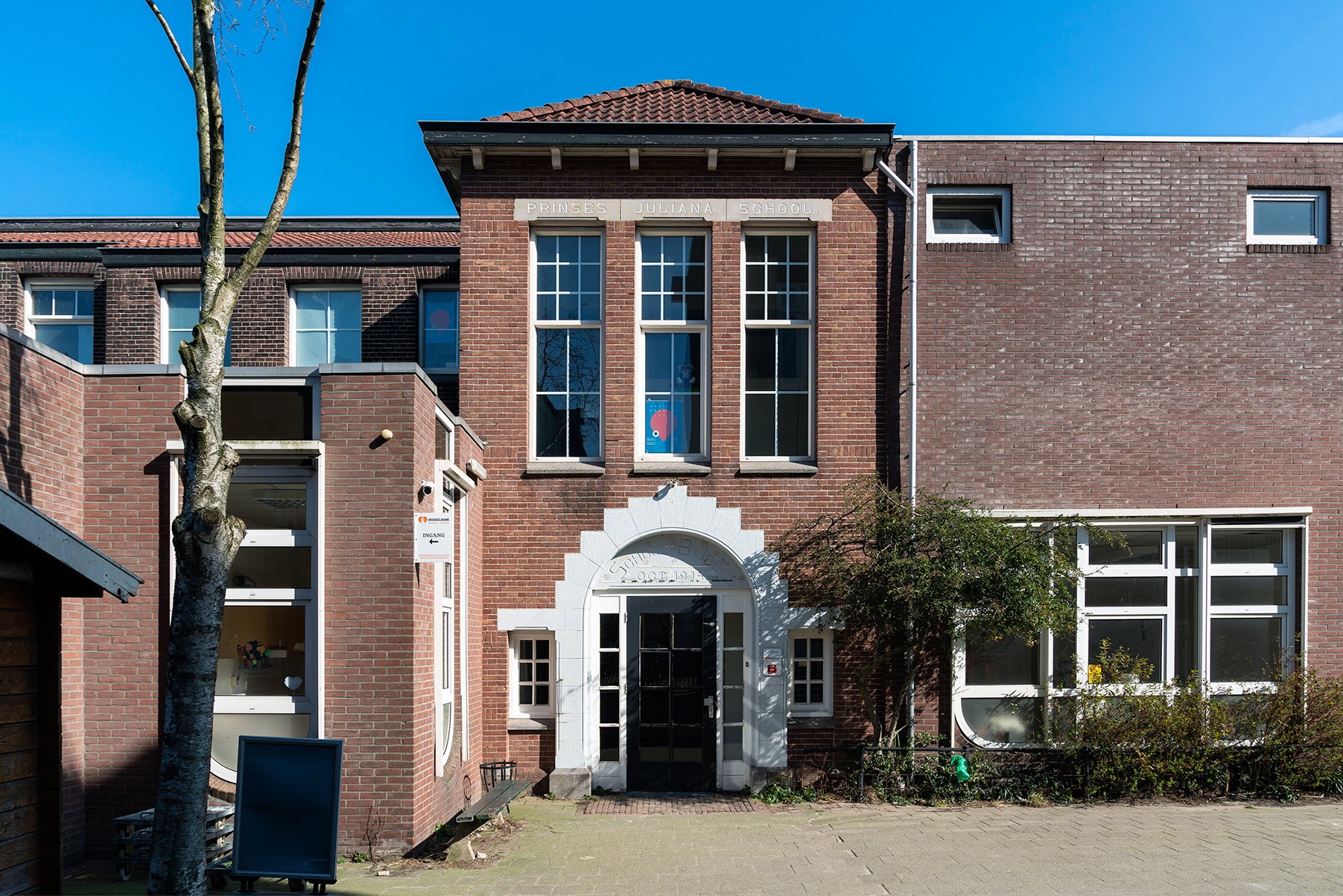 Het gebouw van de Prinses Julianaschool