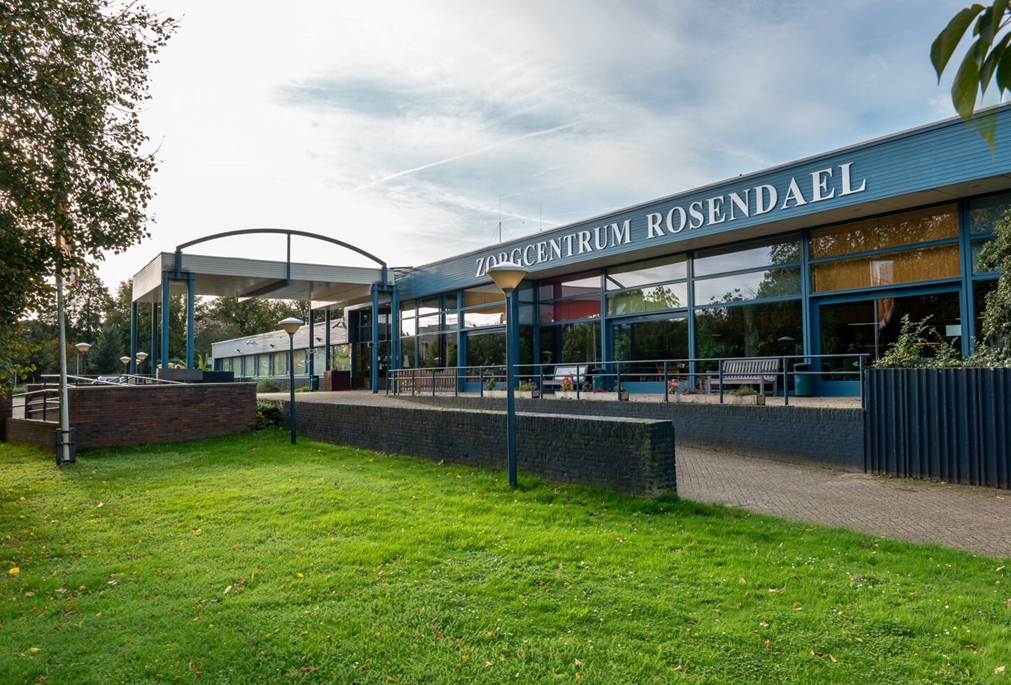 Foto van het huidige gebouw van zorgcentrum Careyn-Rosendael