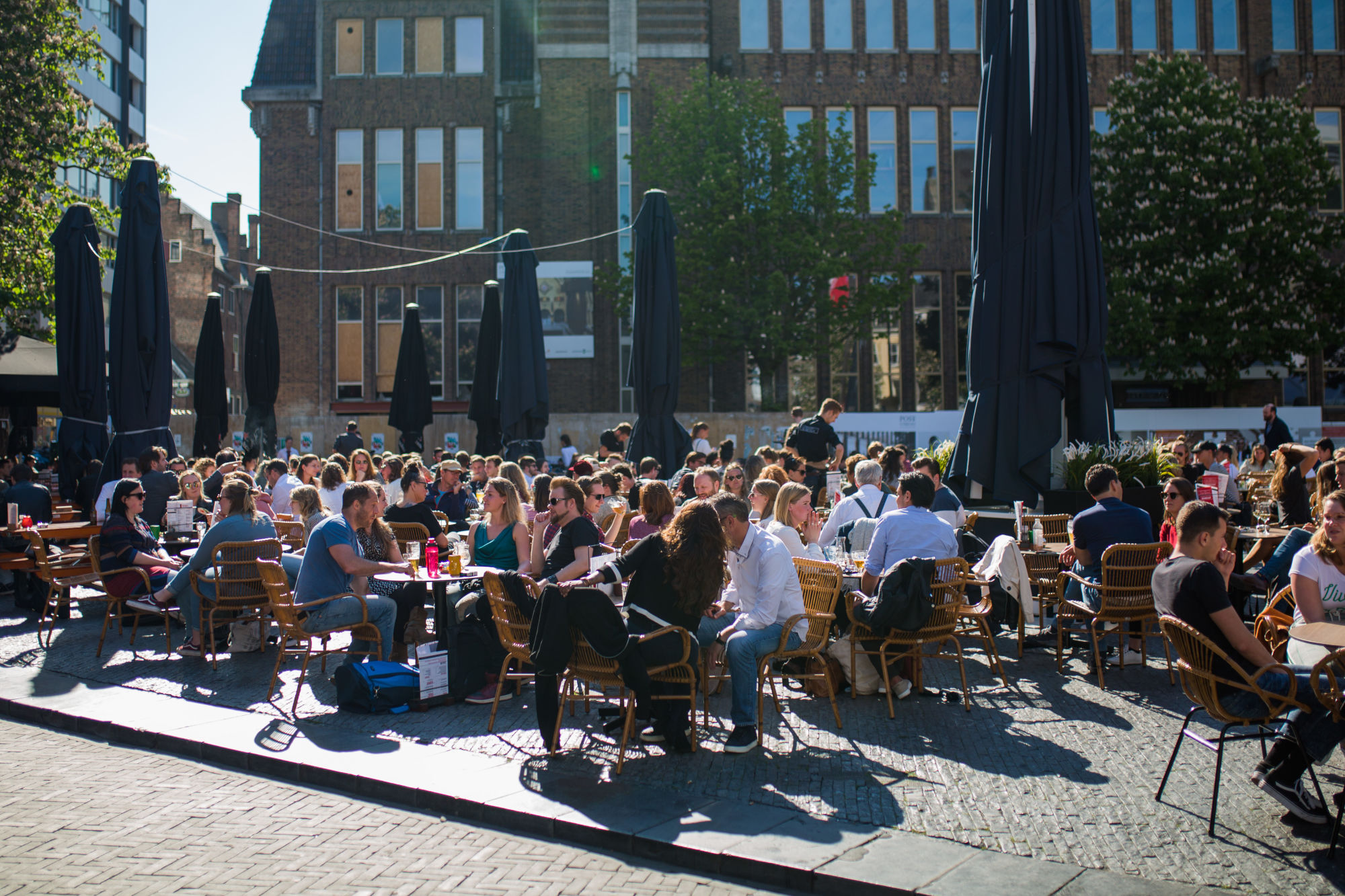 Terras horeca Neude in de binnenstad van Utrecht