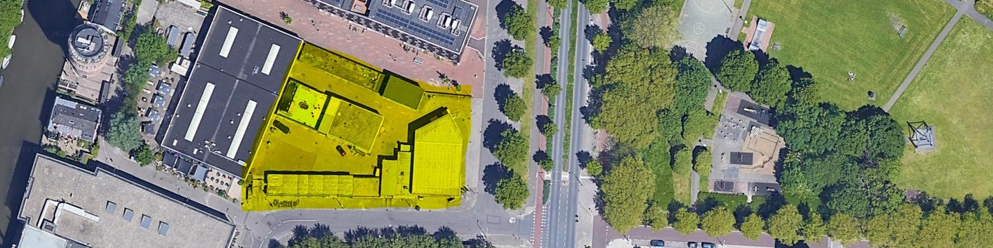 Luchtfoto van de locatie van de nieuwbouw op de hoek van Rotsoord en Briljantlaan