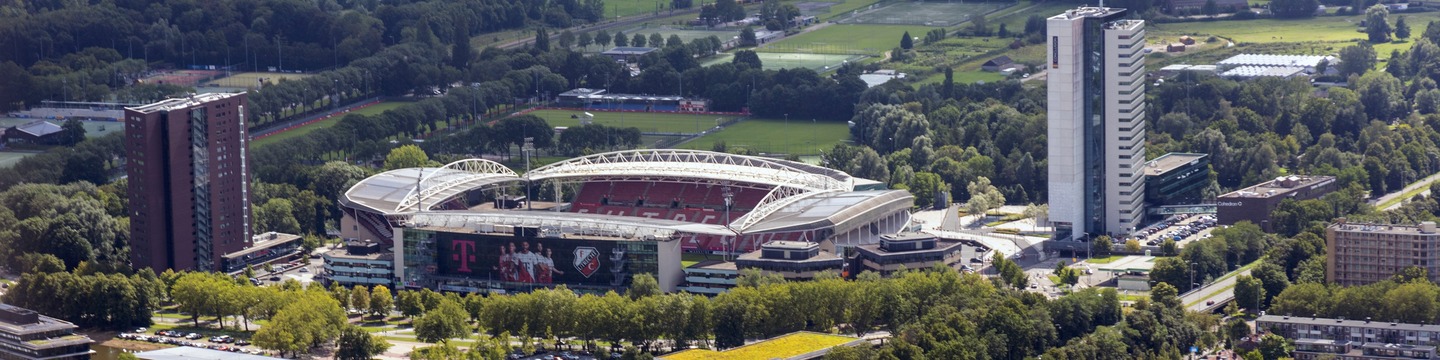 Luchtfoto van stadion Galgenwaard en omgeving