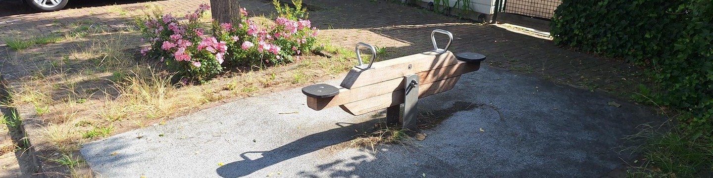 zijaanzicht speeltoestel 