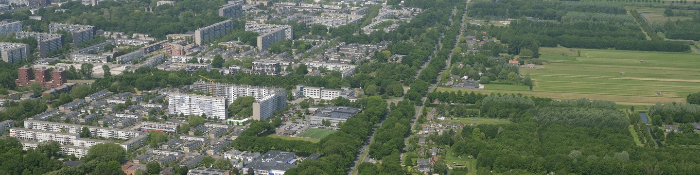 Luchtfoto van de Noordelijke Randweg met in het midden de Einsteindreef 101