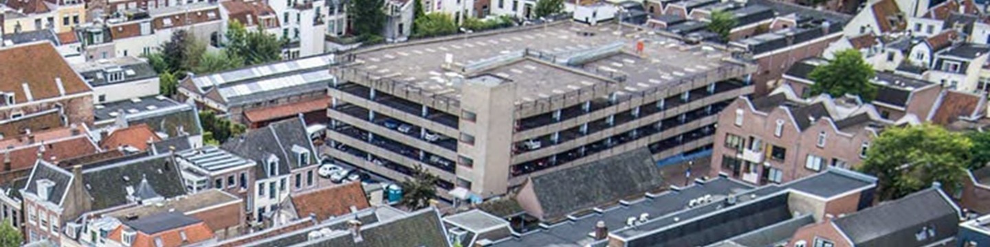 Luchtfoto van Springweggarage en omgeving